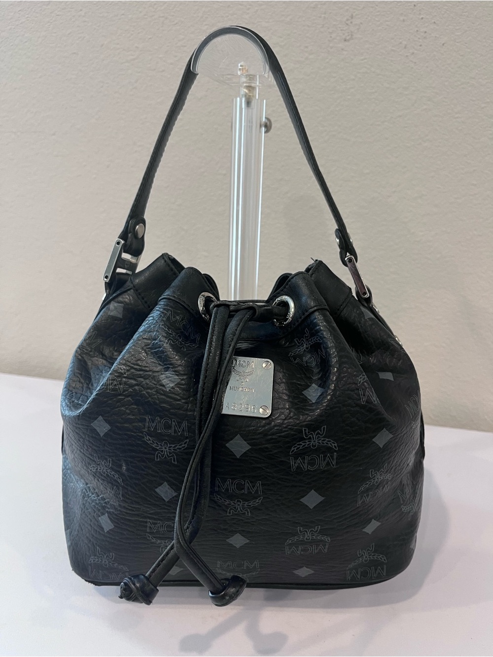 MCM DRAWSTRING BUCKET BAG.